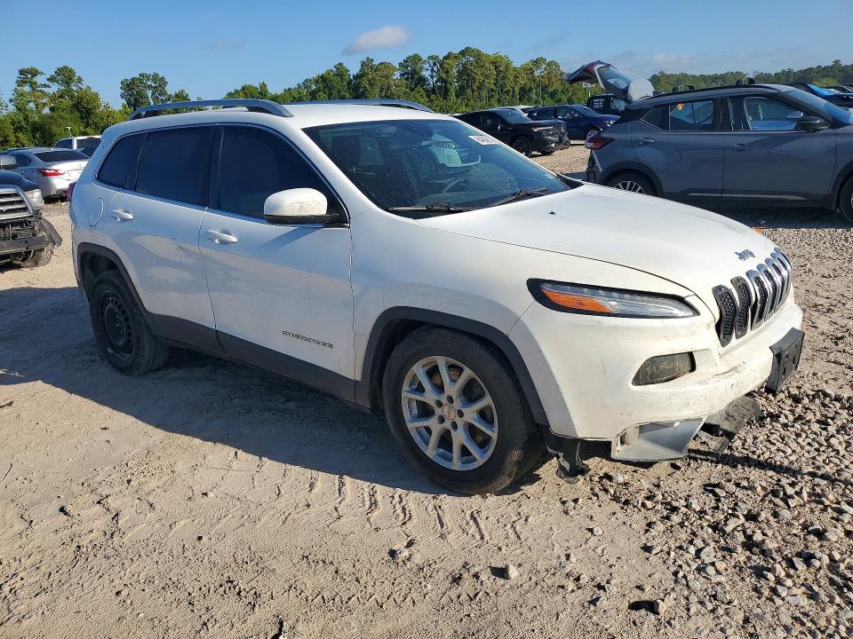 Photo 4 from auction – 2017 JEEP CHEROKEE with VIN 1C4PJLCB0HW604151