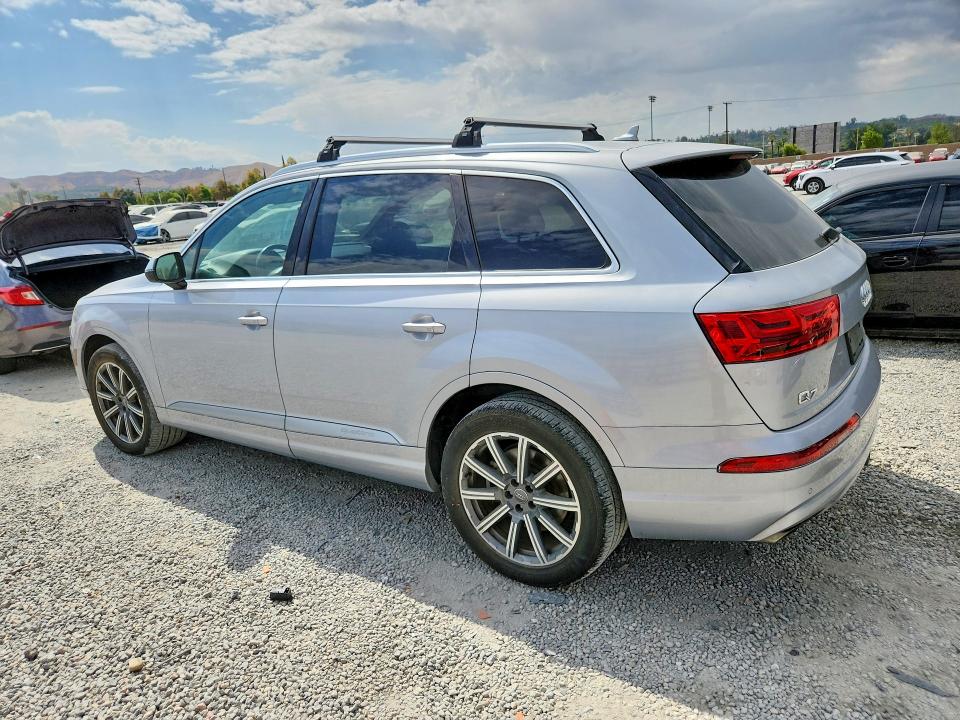 Photo 2 from auction – 2017 AUDI Q7 with VIN WA1LAAF78HD037199