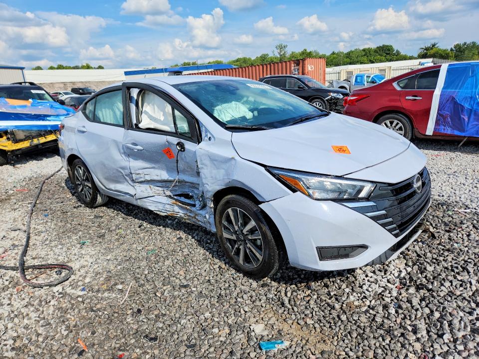 Photo 4 from auction – 2025 NISSAN VERSA with VIN 3N1CN8EV4SL882476