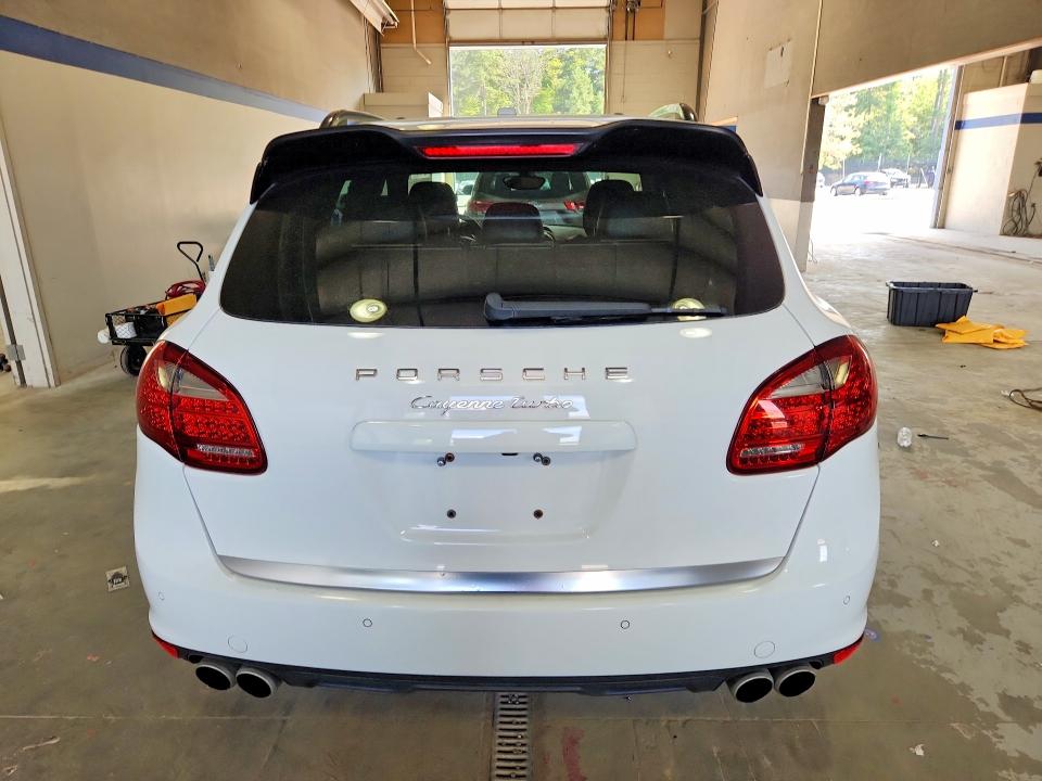 صورة رقم 6 من المزاد - 2014 PORSCHE CAYENNE مع VIN WP1AC2A20ELA80928