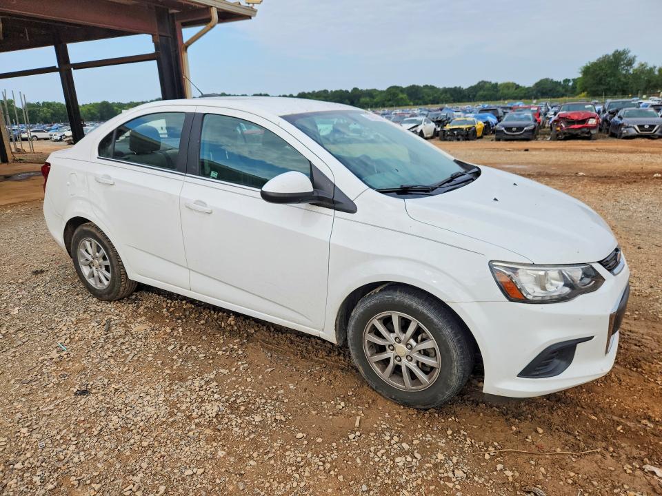 Photo 4 from auction – 2017 CHEVROLET SONIC with VIN 1G1JD5SH2H4122087