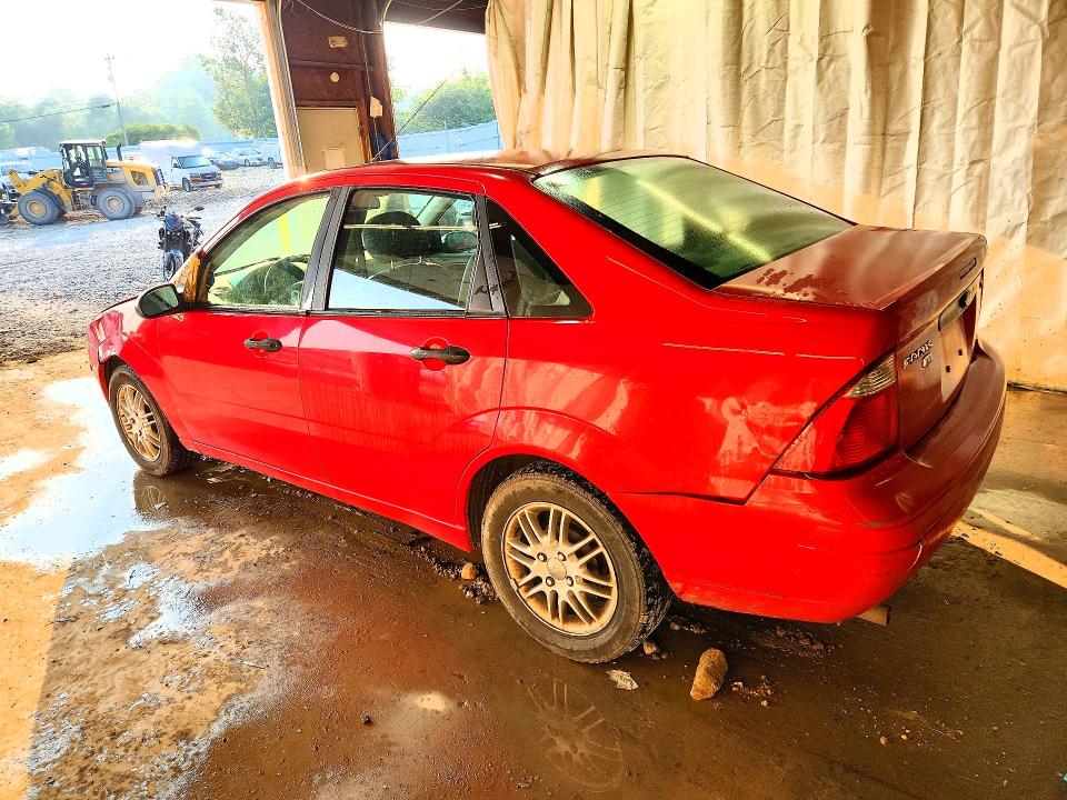 Photo 2 from auction – 2005 FORD FOCUS with VIN 1FAFP34N05W193287