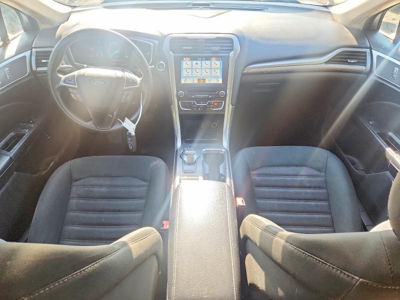 Photo 8 from auction – 2018 FORD FUSION with VIN 3FA6P0LU3JR153404