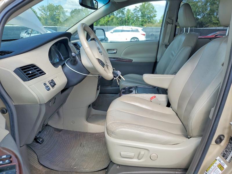 Photo 7 from auction – 2011 TOYOTA SIENNA with VIN 5TDDK3DC5BS011867