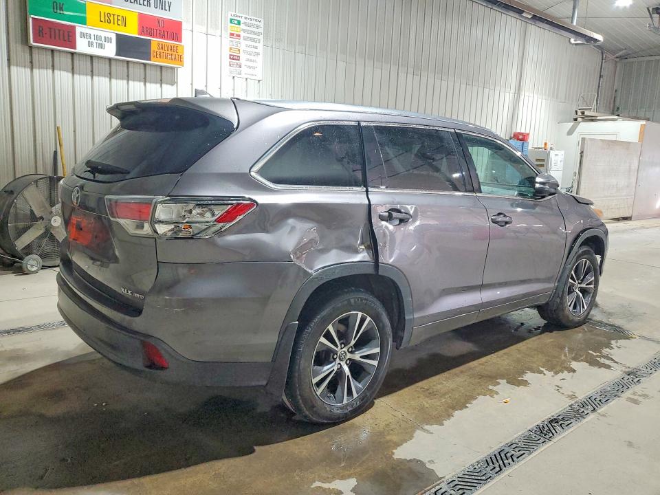Photo 3 from auction – 2016 TOYOTA HIGHLANDER with VIN 5TDJKRFH8GS239691