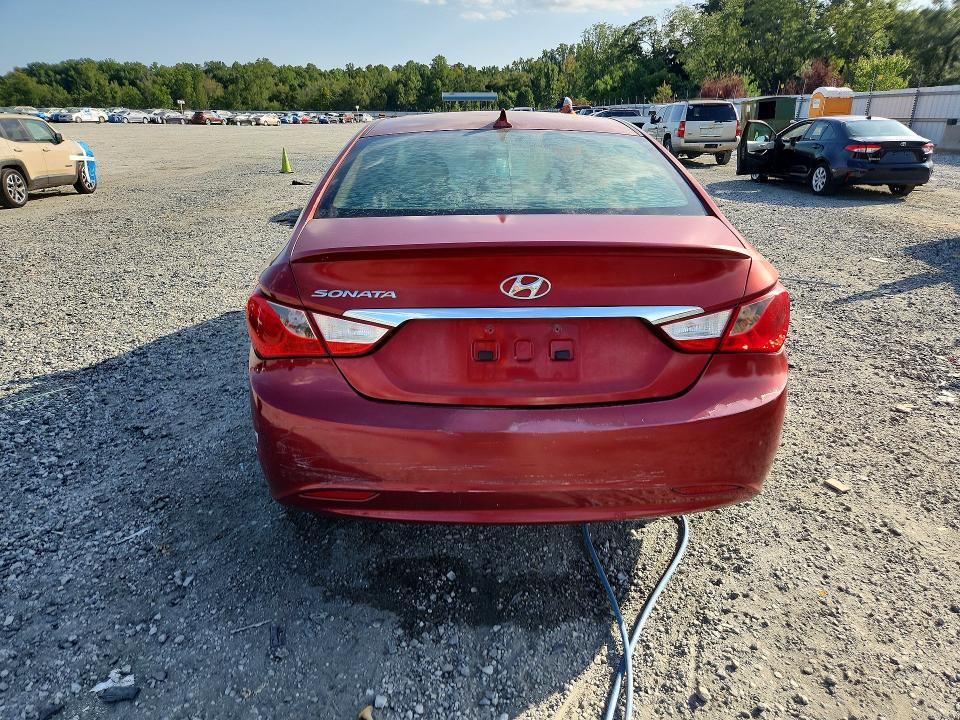 Photo 6 from auction – 2011 HYUNDAI SONATA with VIN 5NPEB4AC1BH117799