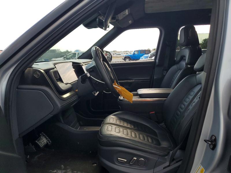 Photo 7 from auction – 2022 RIVIAN R1T with VIN 7FCTGAAAXNN008066