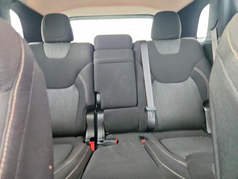 Снимка 10 от търг – 2017 JEEP CHEROKEE с VIN 1C4PJLCS1HW596495