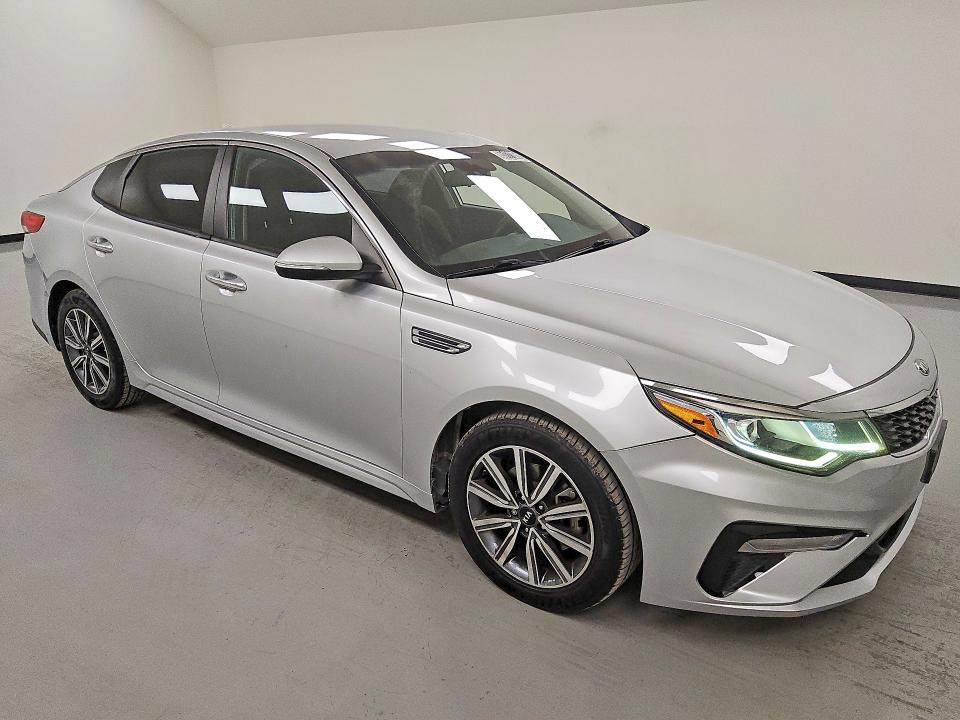 Photo 4 from auction – 2019 KIA OPTIMA with VIN 5XXGT4L30KG374368