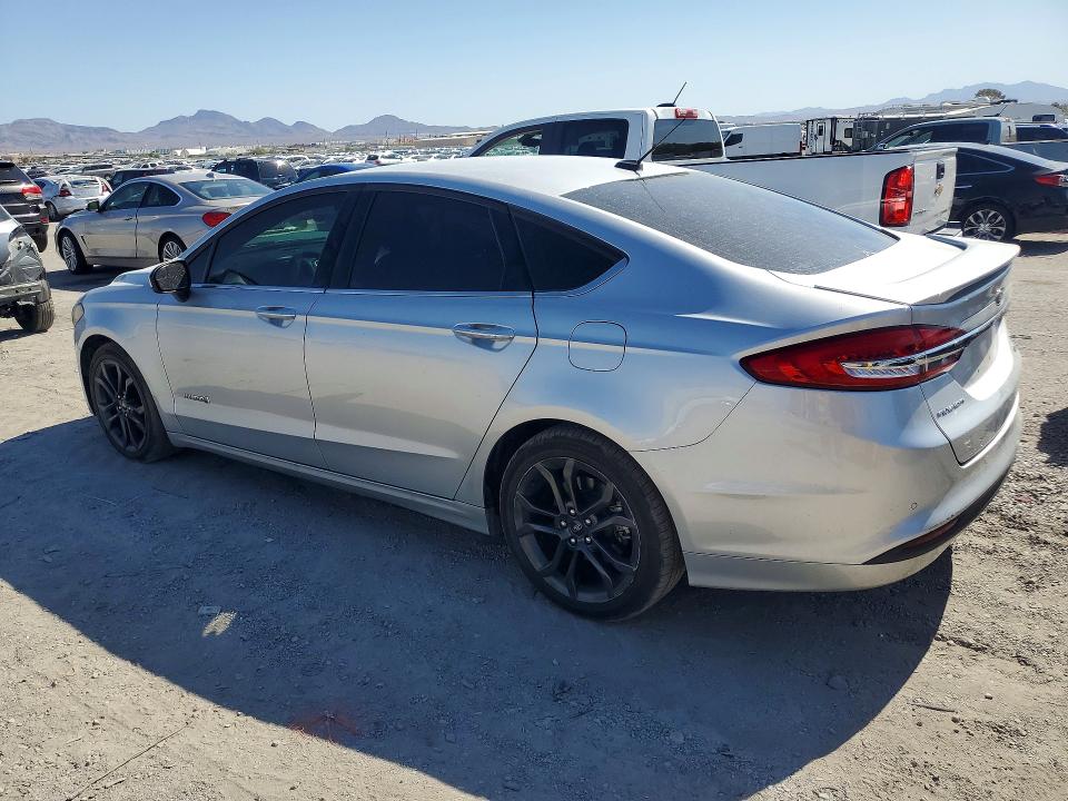 Photo 2 from auction – 2018 FORD FUSION with VIN 3FA6P0LU2JR246298