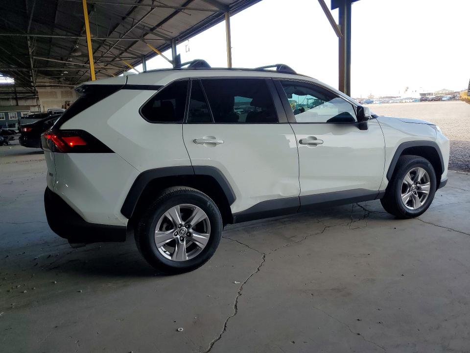Photo 3 from auction – 2023 TOYOTA RAV4 with VIN 2T3W1RFV6PW264702