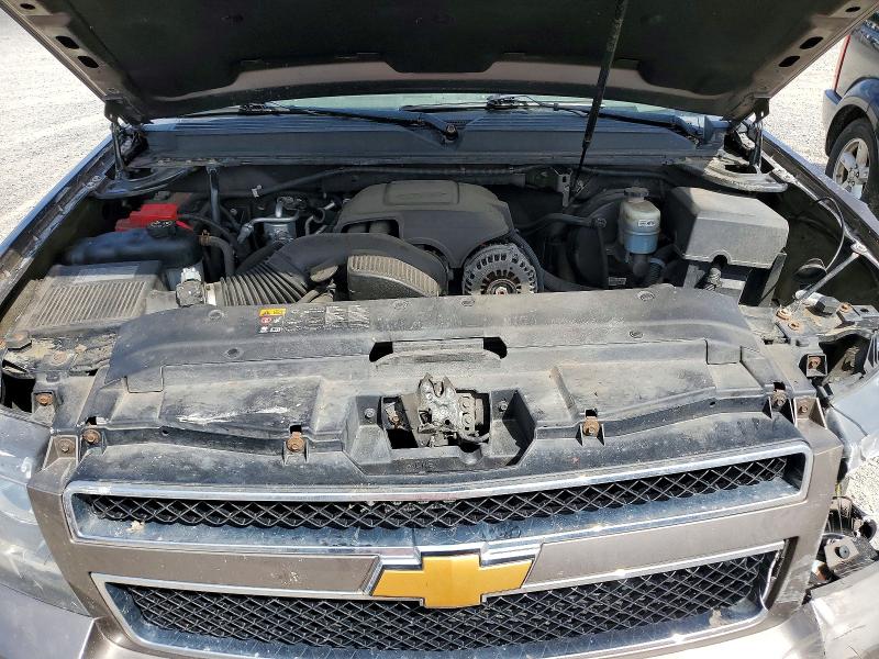 Photo 12 from auction – 2012 CHEVROLET SUBURBAN with VIN 1GNSKHE73CR116534