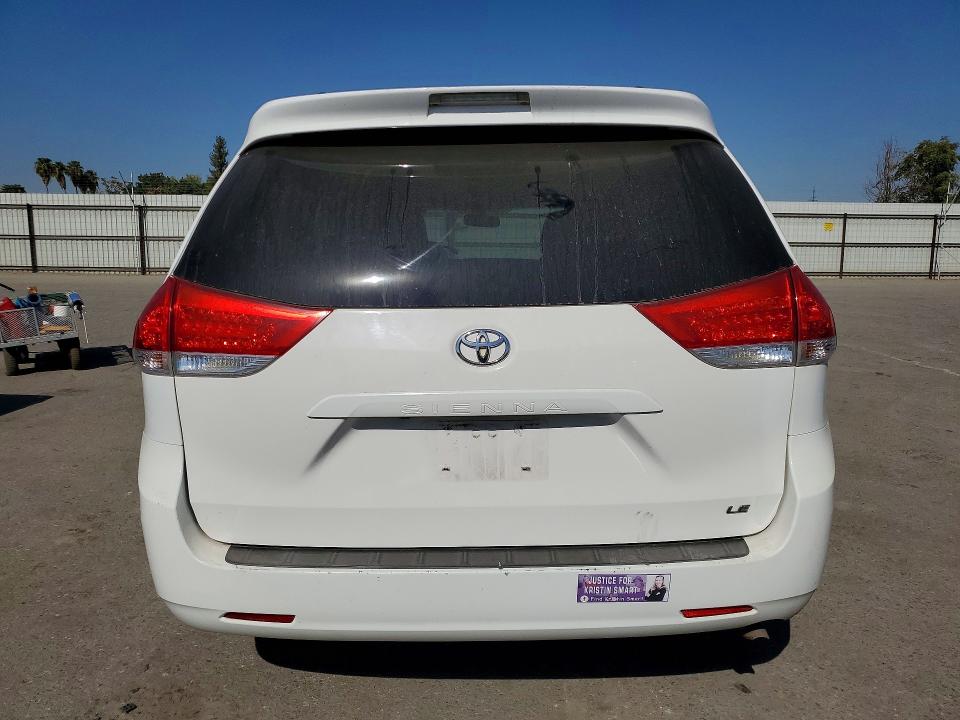 Photo 6 from auction – 2014 TOYOTA SIENNA with VIN 5TDKK3DC2ES480247