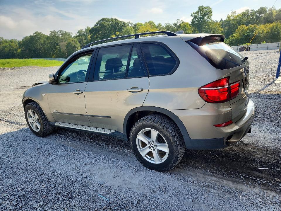 Photo 2 from auction – 2011 BMW X5 with VIN 5UXZW0C50BL661685