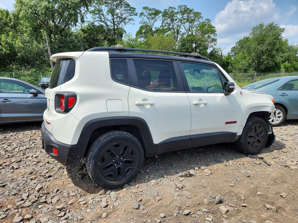Photo 3 from auction – 2018 JEEP RENEGADE with VIN ZACCJBCB7JPH88872