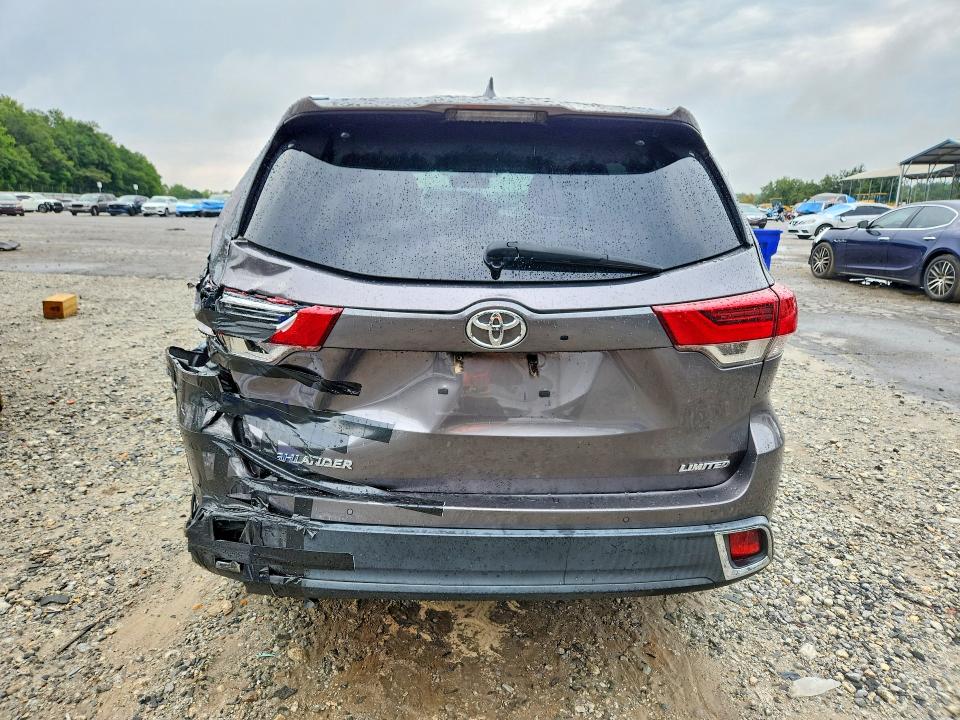 Photo 6 from auction – 2019 TOYOTA HIGHLANDER with VIN 5TDYZRFH5KS333756