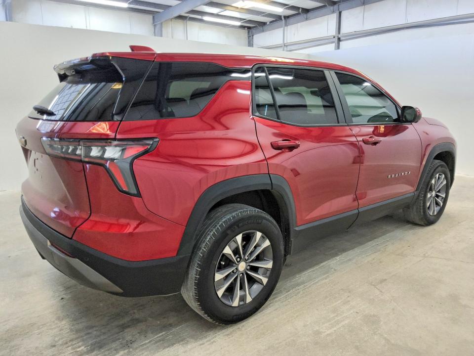 Photo 3 from auction – 2025 CHEVROLET EQUINOX with VIN 3GNAXPEG2SL161347