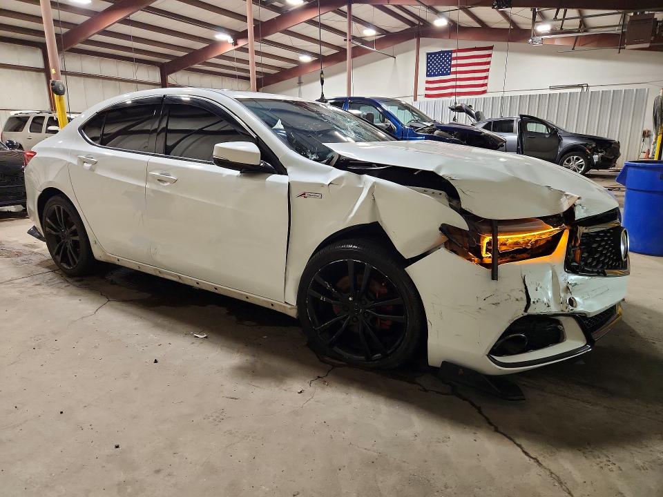 Photo 4 from auction – 2018 ACURA TLX with VIN 19UUB3F69JA005641