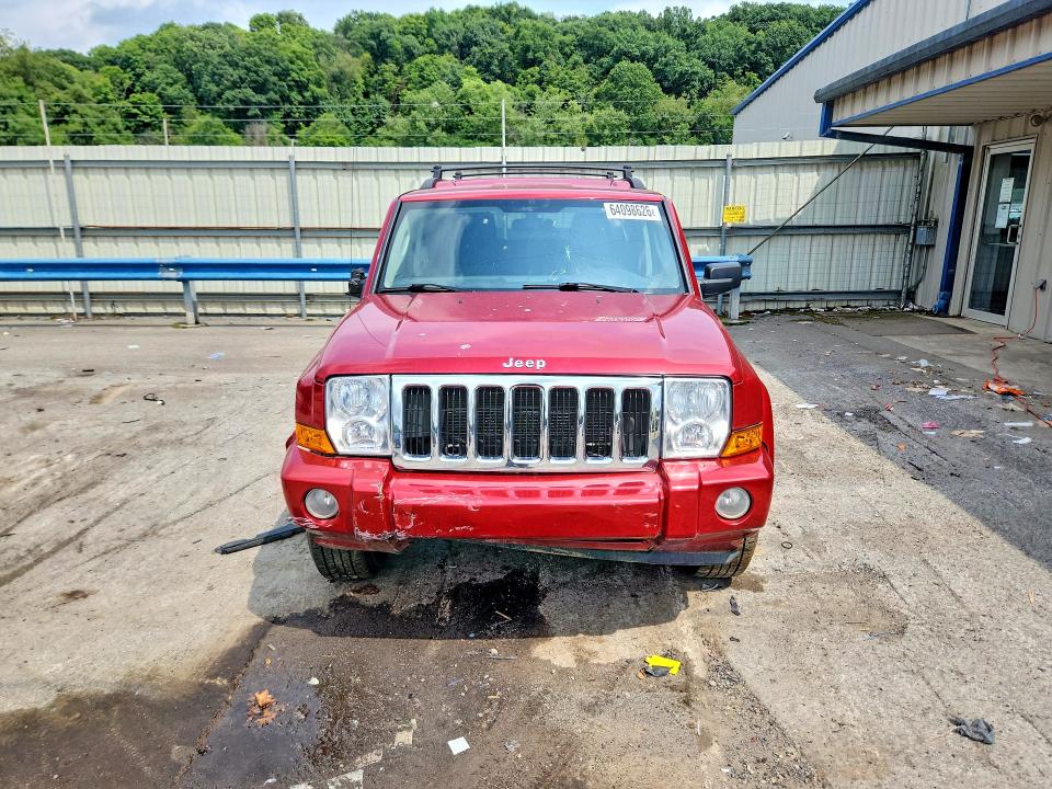 Photo 5 from auction – 2010 JEEP COMMANDER with VIN 1J4RG4GK2AC131569
