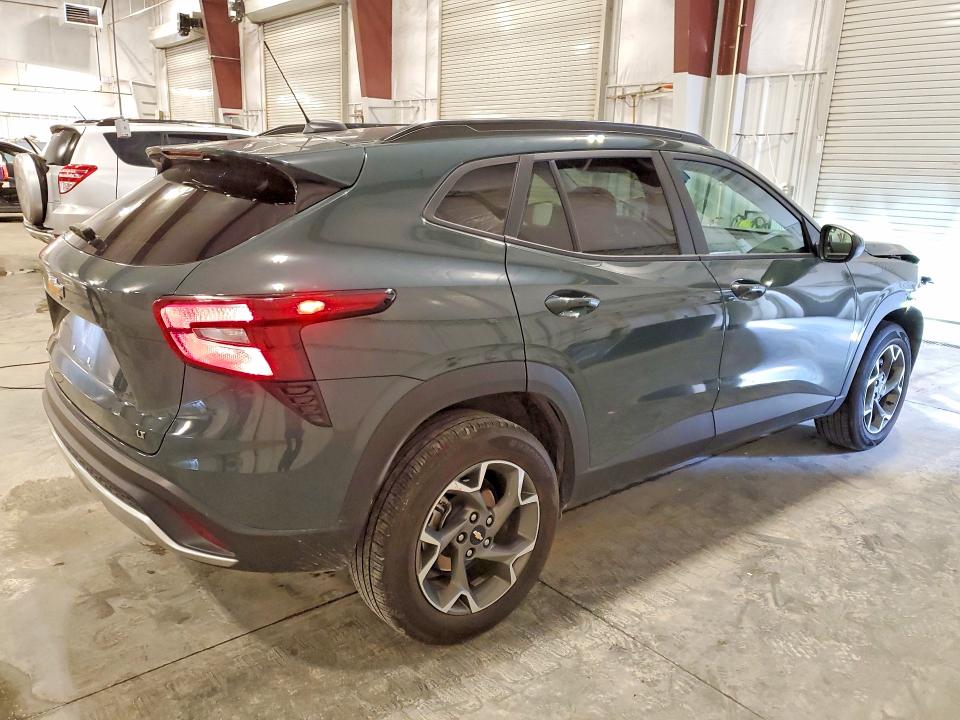 Photo 3 from auction – 2025 CHEVROLET TRAX with VIN KL77LHEP3SC191518