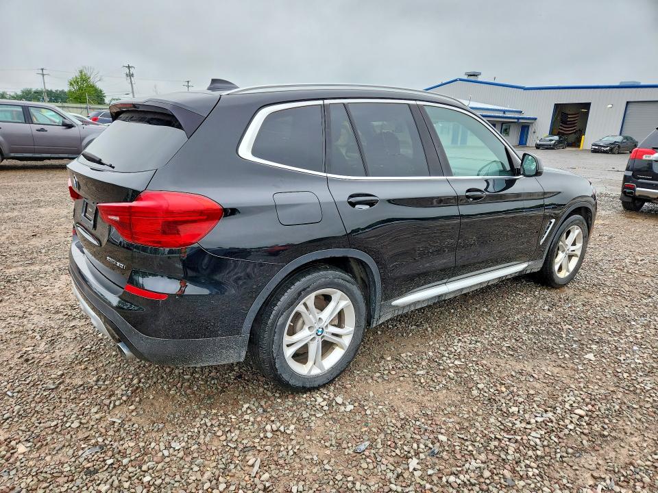 Foto 3 de la subasta – 2019 BMW X3 con VIN 5UXTR9C59KLD94423