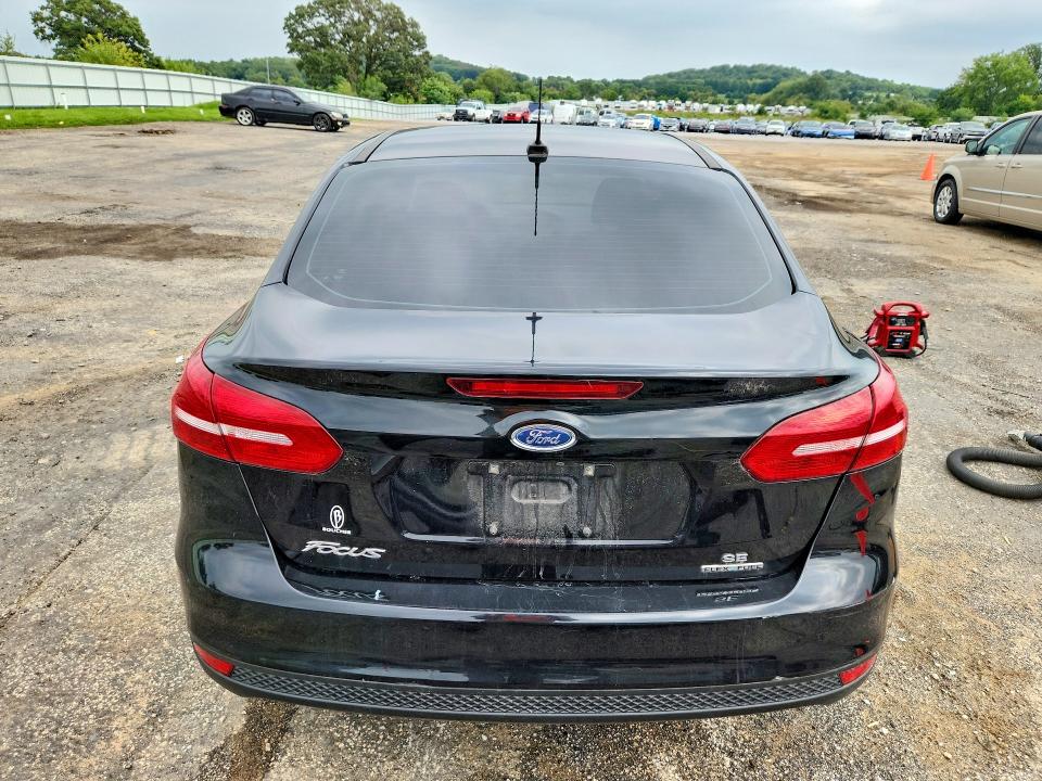 Photo 6 from auction – 2016 FORD FOCUS with VIN 1FADP3F29GL250794