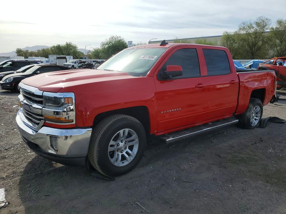 CHEVROLET SILVERADO 2018 with VIN 3GCUKREC5JG251435 - Photo from auction