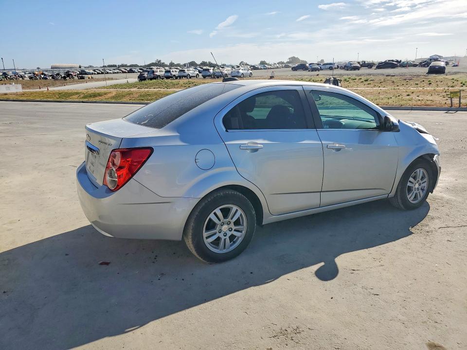 Photo 3 from auction – 2015 CHEVROLET SONIC with VIN 1G1JC5SG3F4217894