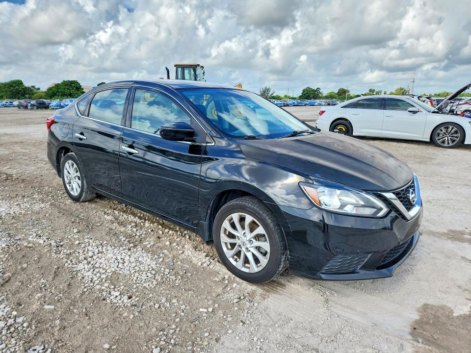 Photo 4 from auction – 2018 NISSAN SENTRA with VIN 3N1AB7AP2JL619368