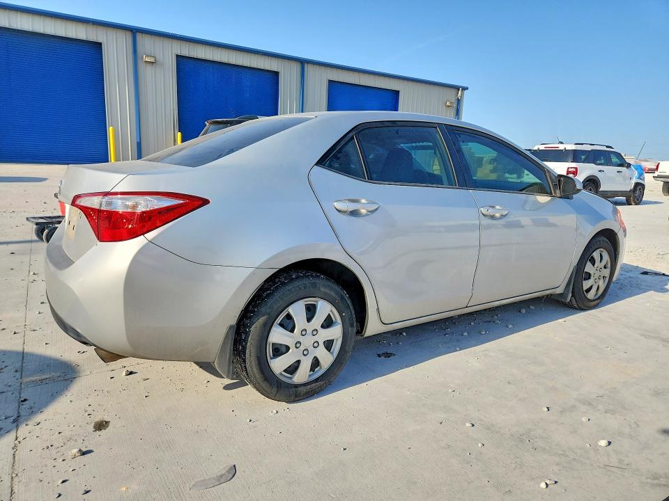 Photo 3 from auction – 2015 TOYOTA COROLLA with VIN 5YFBURHE6FP195909