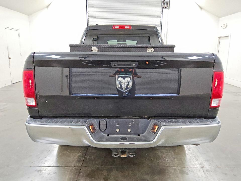 Photo 6 from auction – 2018 RAM 1500 with VIN 1C6RR6FG2JS340090