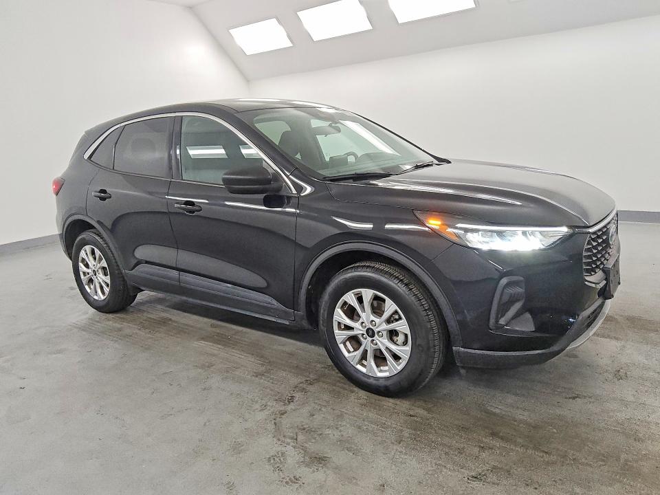 Photo 4 from auction – 2023 FORD ESCAPE with VIN 1FMCU9GN9PUA34122