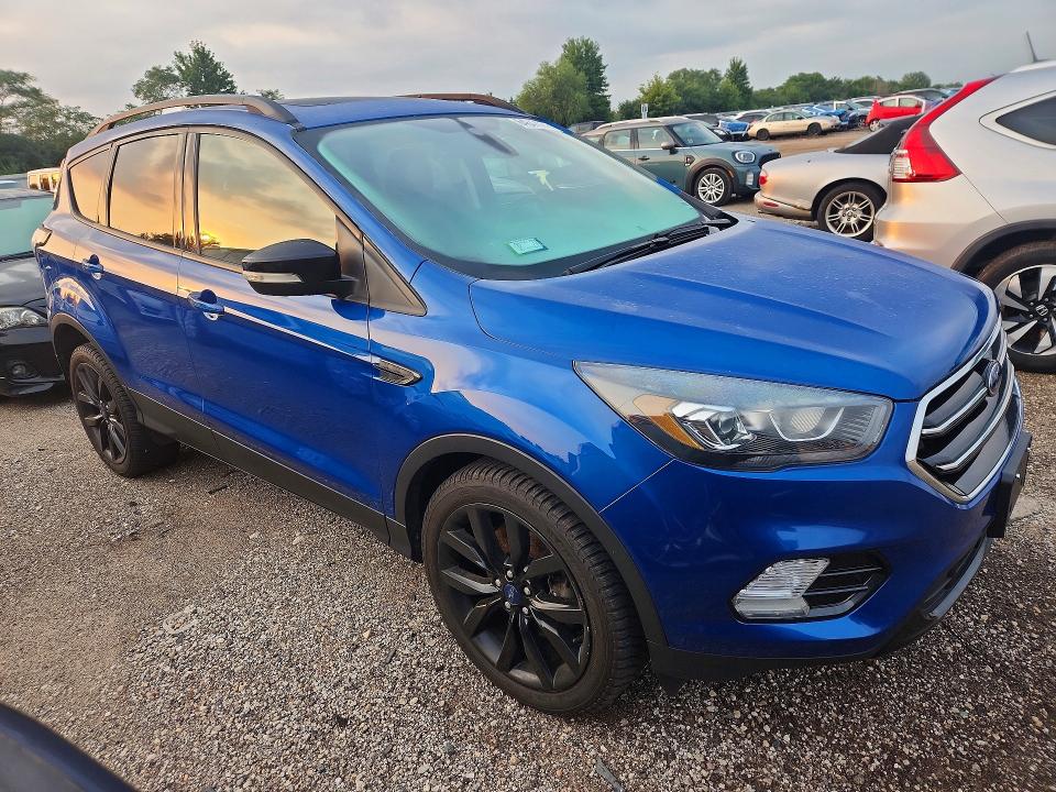 Photo 4 from auction – 2017 FORD ESCAPE with VIN 1FMCU9JD8HUE67691
