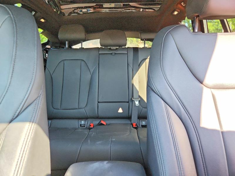 Photo 10 from auction – 2018 BMW X3 with VIN 5UXTS3C5XJ0Y94993