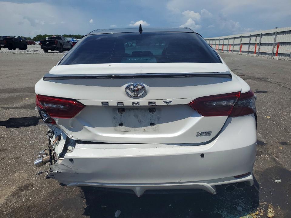 Photo 6 from auction – 2022 TOYOTA CAMRY with VIN 4T1K61AK0NU002016