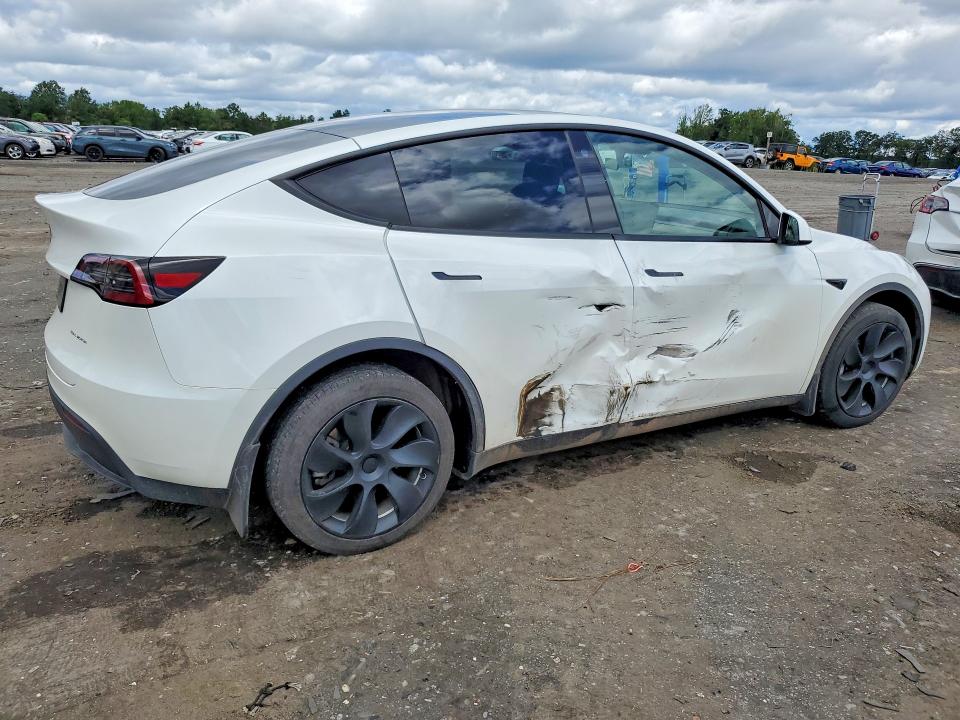 Photo 3 from auction – 2023 TESLA MODEL Y with VIN 7SAYGDEEXPF664427