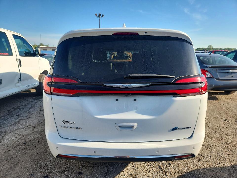 Photo 6 from auction – 2021 CHRYSLER PACIFICA with VIN 2C4RC1L75MR585876