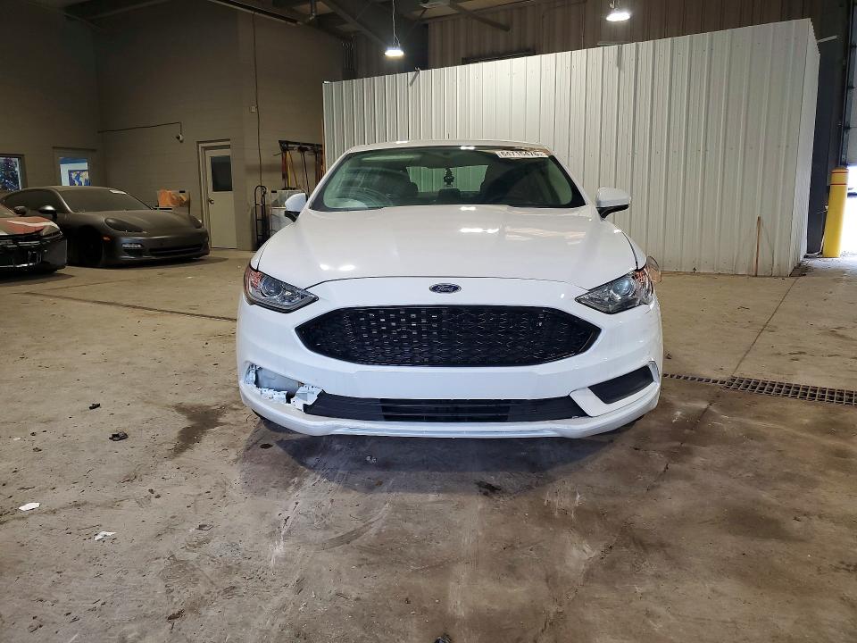 Photo 5 from auction – 2017 FORD FUSION with VIN 3FA6P0LU1HR400168