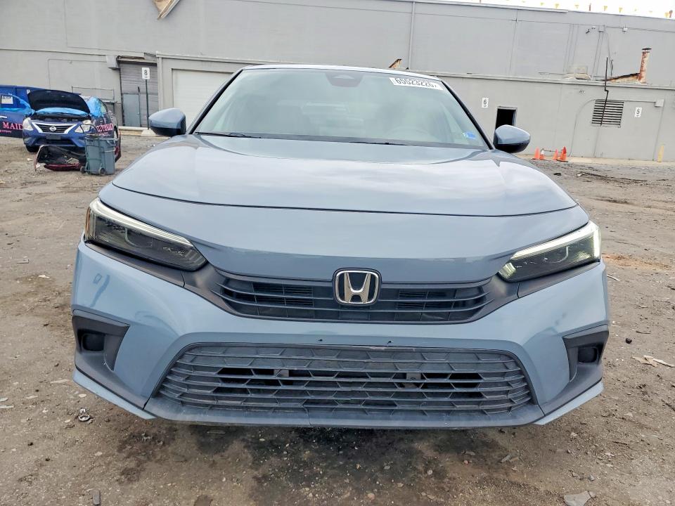 Photo 5 from auction – 2022 HONDA CIVIC with VIN 2HGFE2F57NH581138