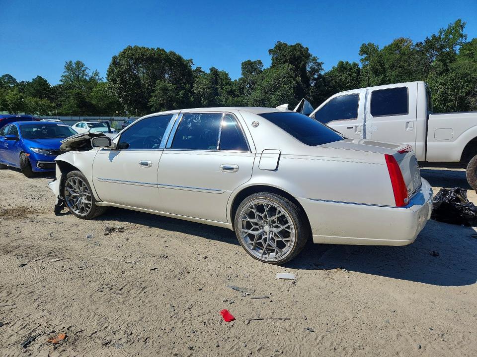 Photo 2 from auction – 2011 CADILLAC DTS with VIN 1G6KP5ES4BU129854