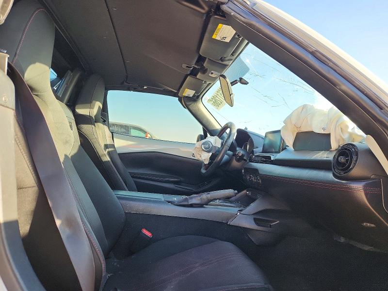 Фото 10 с аукциона – 2018 MAZDA MX-5 MIATA с VIN JM1NDAL74J0204326