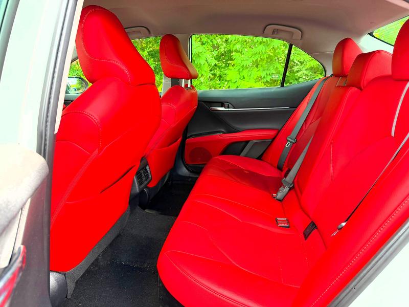 Photo 10 from auction – 2024 TOYOTA CAMRY with VIN 4T1K31AK7RU076368