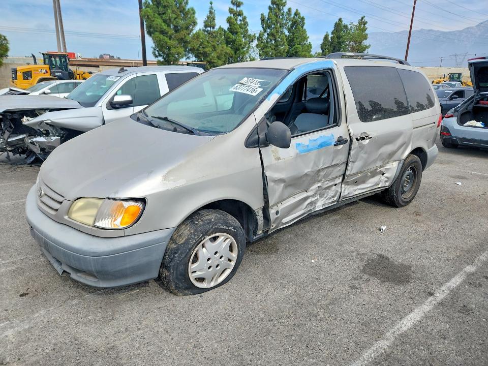 TOYOTA SIENNA 2003 with VIN 4T3ZF19C73U553544 - Photo from auction