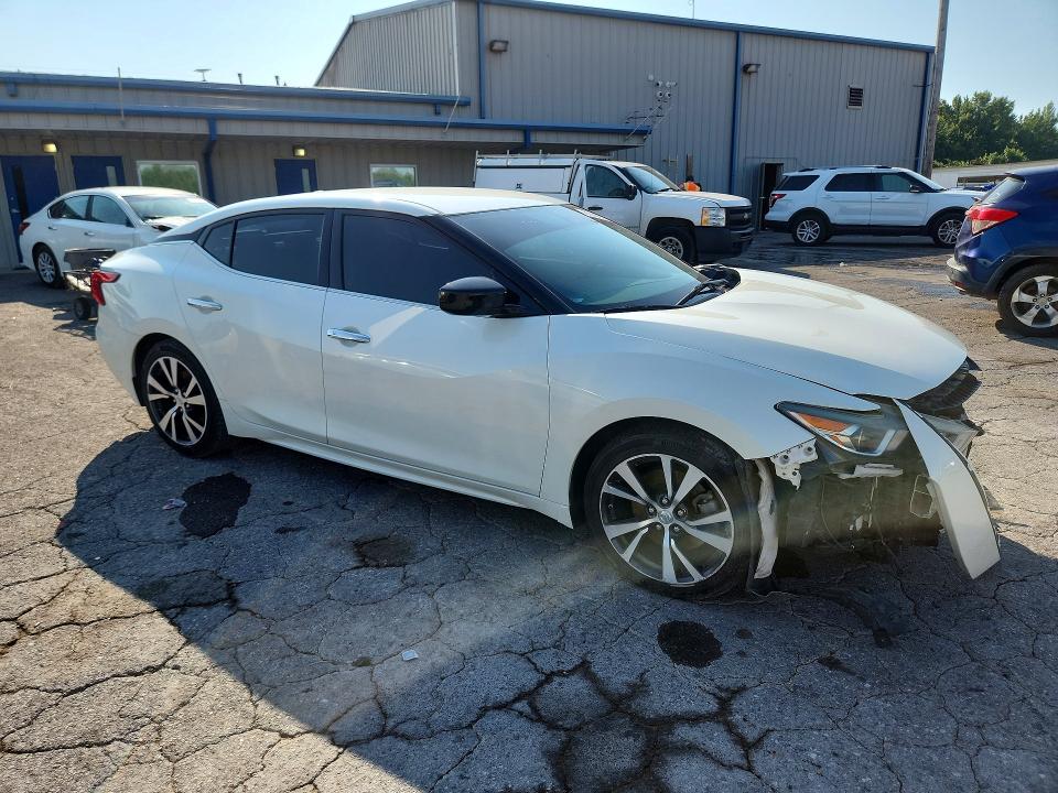 Photo 4 from auction – 2017 NISSAN MAXIMA with VIN 1N4AA6AP5HC389086