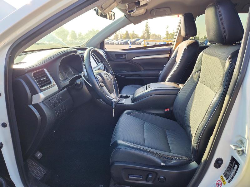 Photo 7 from auction – 2016 TOYOTA HIGHLANDER with VIN 5TDZKRFH7GS174285