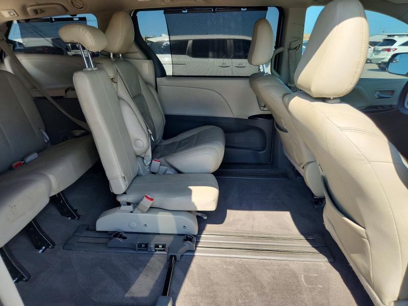 Photo 11 from auction – 2015 TOYOTA SIENNA with VIN 5TDKK3DC7FS582418
