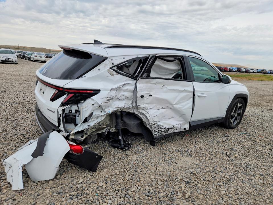 Photo 3 from auction – 2023 HYUNDAI TUCSON with VIN KM8JECA10PU129188