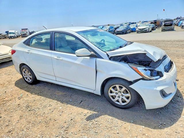Photo 4 from auction – 2014 HYUNDAI ACCENT with VIN KMHCT4AE4EU660723