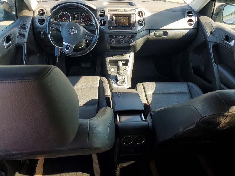 Photo 8 from auction – 2016 VOLKSWAGEN TIGUAN with VIN WVGAV7AX1GW577388