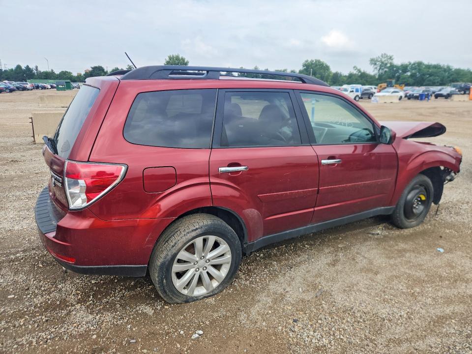 Photo 3 from auction – 2013 SUBARU FORESTER with VIN JF2SHADC3DH441268